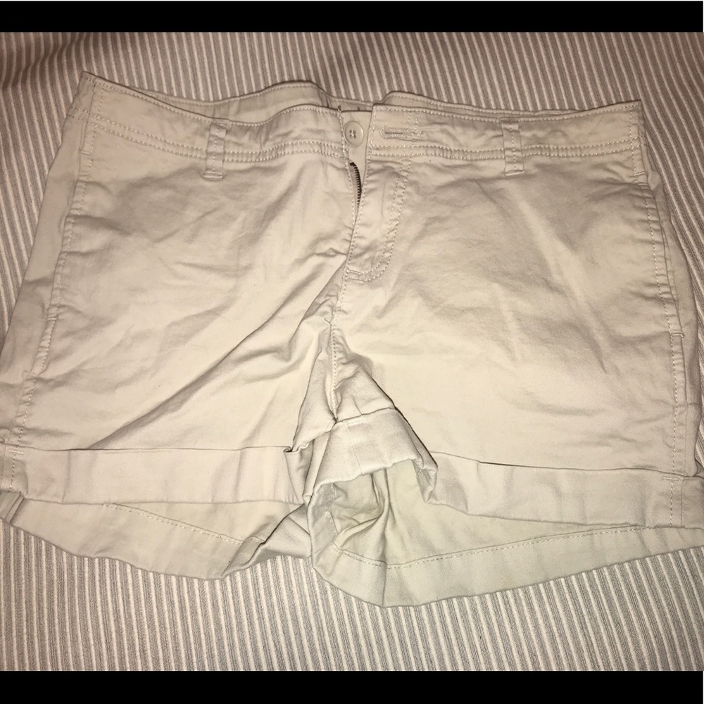 ELLE Light Khaki Shorts